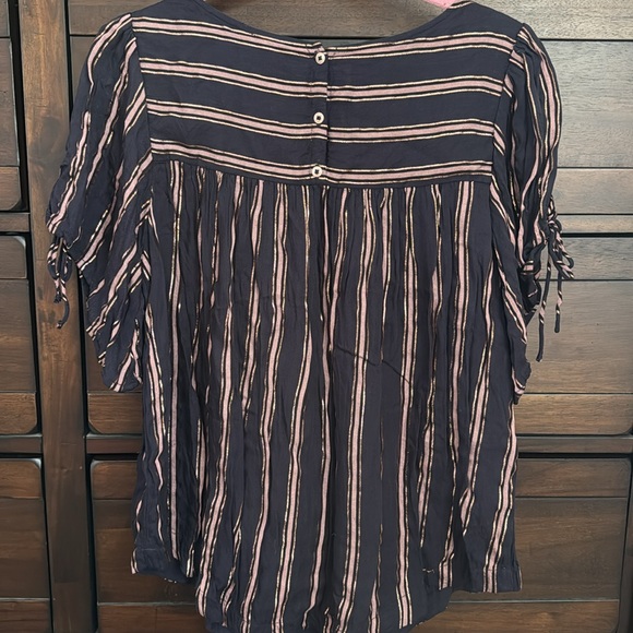 Anthropologie Navy and Mauve T-shirt Blouse with Metallic Stripe - Picture 5 of 6